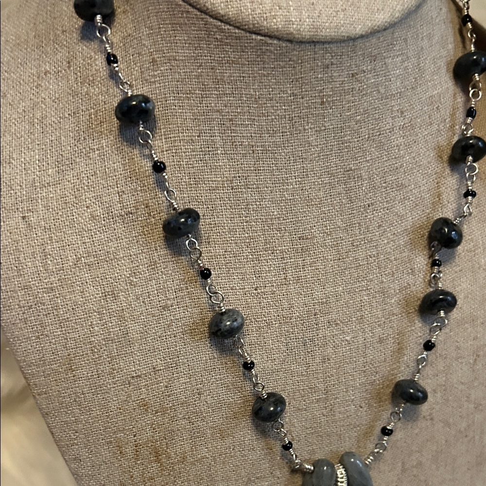 Moonstone and Labradorite Necklace with Blue Goldstone - Picture 4 of 6